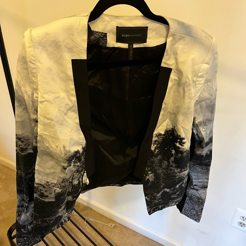 BCBG white and black blazer